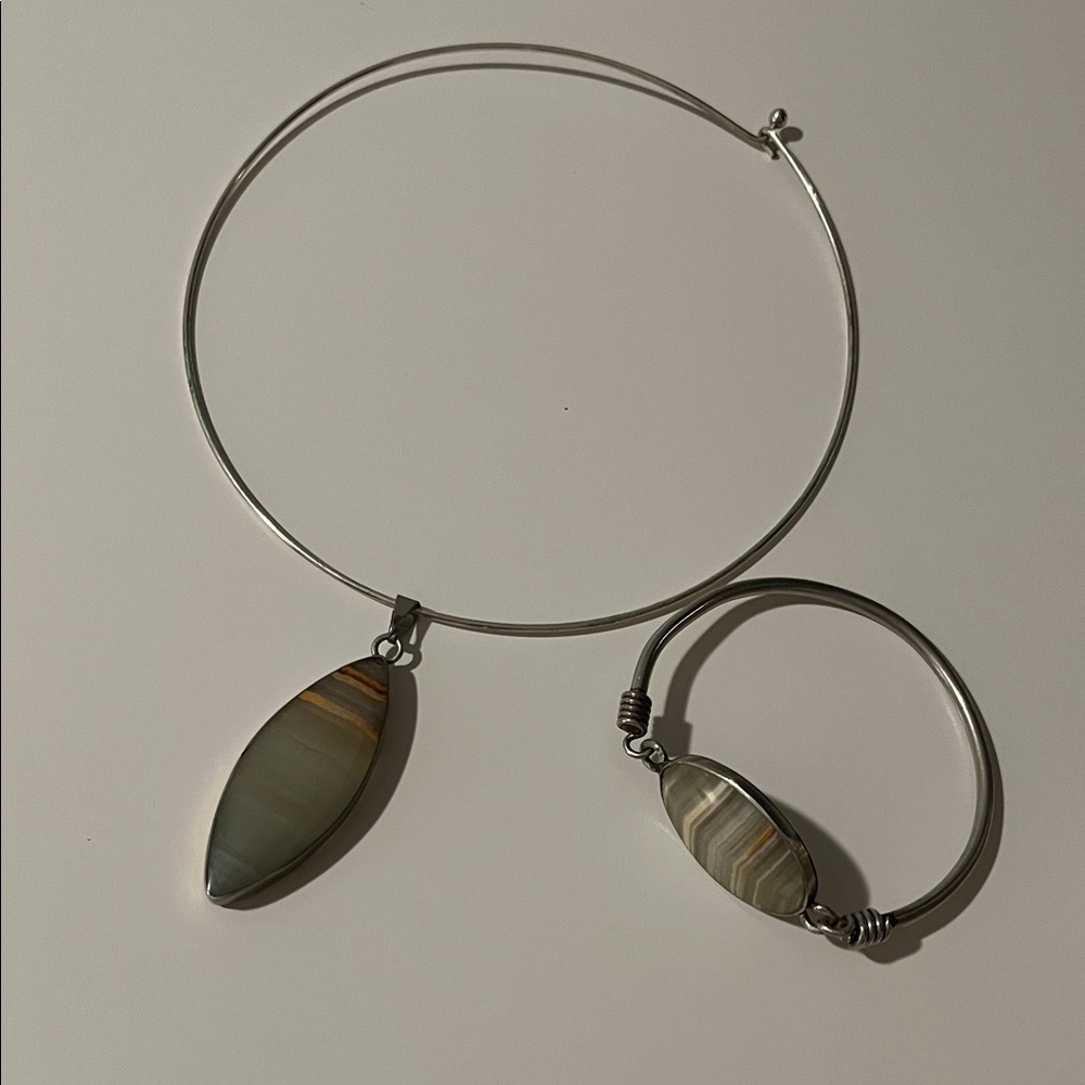 Silver Wire Bangle Necklace and Bracelet Set with Green-Gray Agate Pendant